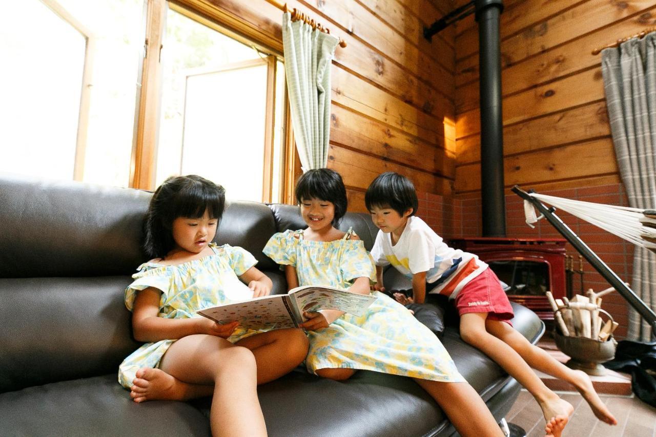 ログハウスせせらぎ Tsuru Luaran gambar
